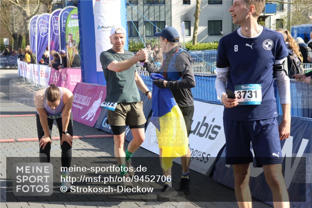 12.04.2026 - 45. Internationalen Wilhelmsburger Insellauf Strokosch-Dieckow http://msf.ph/oto/9452706 12.04.2026 10:36:47 Ziel 4030, 5291, 2446 meine-sportfotos.de