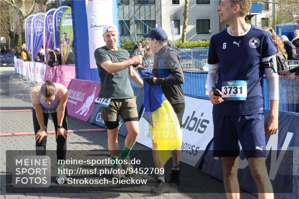 12.04.2026 - 45. Internationalen Wilhelmsburger Insellauf Strokosch-Dieckow http://msf.ph/oto/9452709 12.04.2026 10:36:47 Ziel 4030, 5291, 2446 meine-sportfotos.de