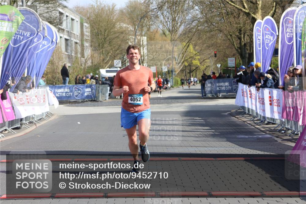 12.04.2026 - 45. Internationalen Wilhelmsburger Insellauf Strokosch-Dieckow http://msf.ph/oto/9452710 12.04.2026 10:24:44 Ziel 4052 meine-sportfotos.de
