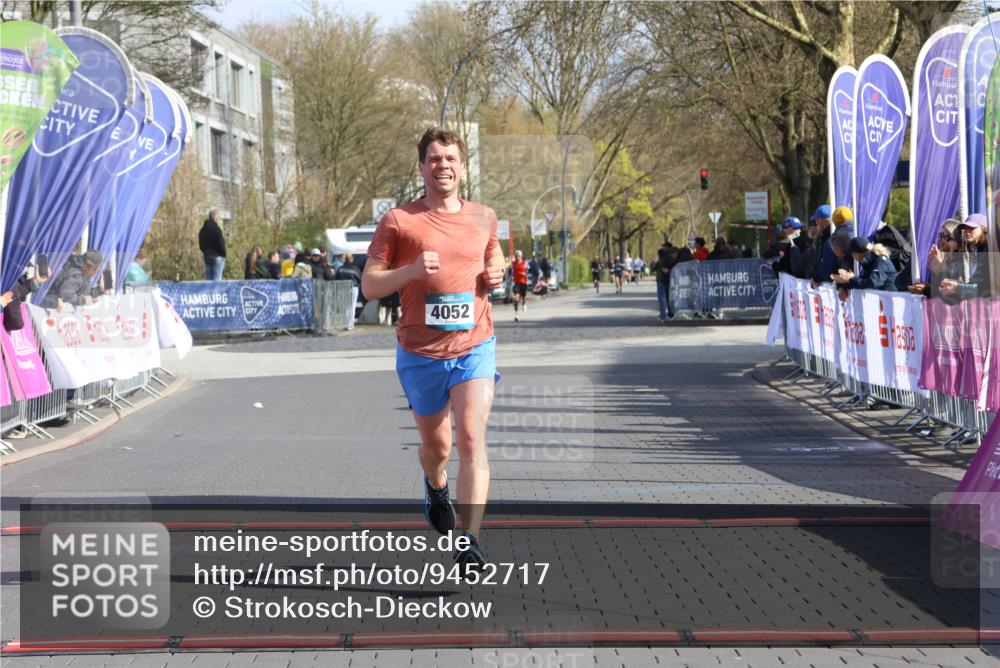12.04.2026 - 45. Internationalen Wilhelmsburger Insellauf Strokosch-Dieckow http://msf.ph/oto/9452717 12.04.2026 10:24:44 Ziel 4052 meine-sportfotos.de
