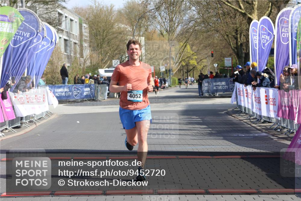 12.04.2026 - 45. Internationalen Wilhelmsburger Insellauf Strokosch-Dieckow http://msf.ph/oto/9452720 12.04.2026 10:24:44 Ziel 4052 meine-sportfotos.de