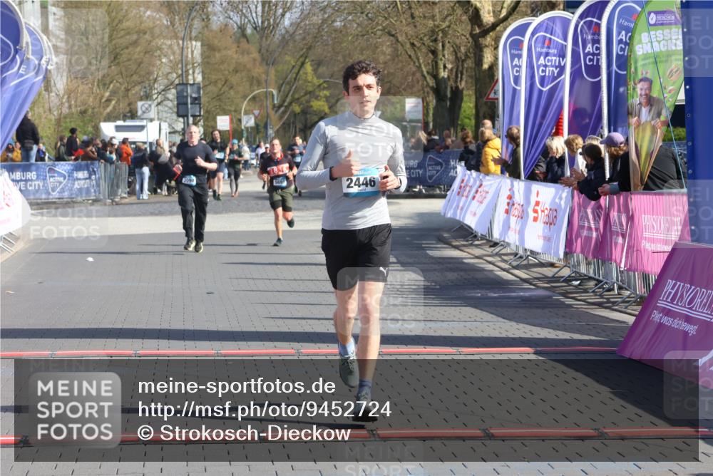 12.04.2026 - 45. Internationalen Wilhelmsburger Insellauf Strokosch-Dieckow http://msf.ph/oto/9452724 12.04.2026 10:36:51 Ziel 2446 meine-sportfotos.de