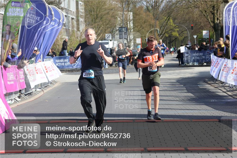12.04.2026 - 45. Internationalen Wilhelmsburger Insellauf Strokosch-Dieckow http://msf.ph/oto/9452736 12.04.2026 10:36:56 Ziel 2090, 5691 meine-sportfotos.de