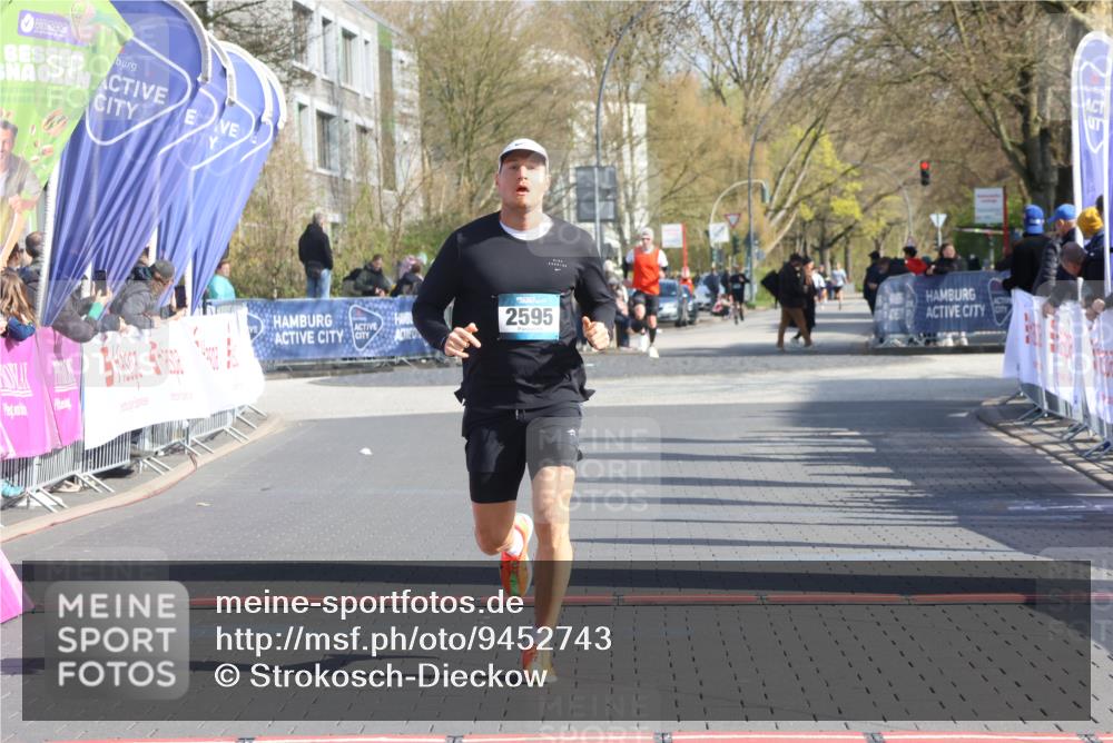 12.04.2026 - 45. Internationalen Wilhelmsburger Insellauf Strokosch-Dieckow http://msf.ph/oto/9452743 12.04.2026 10:24:52 Ziel 2595 meine-sportfotos.de
