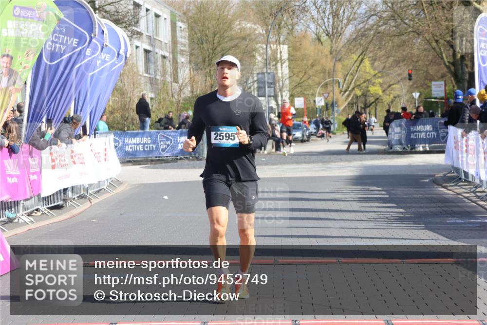 12.04.2026 - 45. Internationalen Wilhelmsburger Insellauf Strokosch-Dieckow http://msf.ph/oto/9452749 12.04.2026 10:24:52 Ziel 2595 meine-sportfotos.de