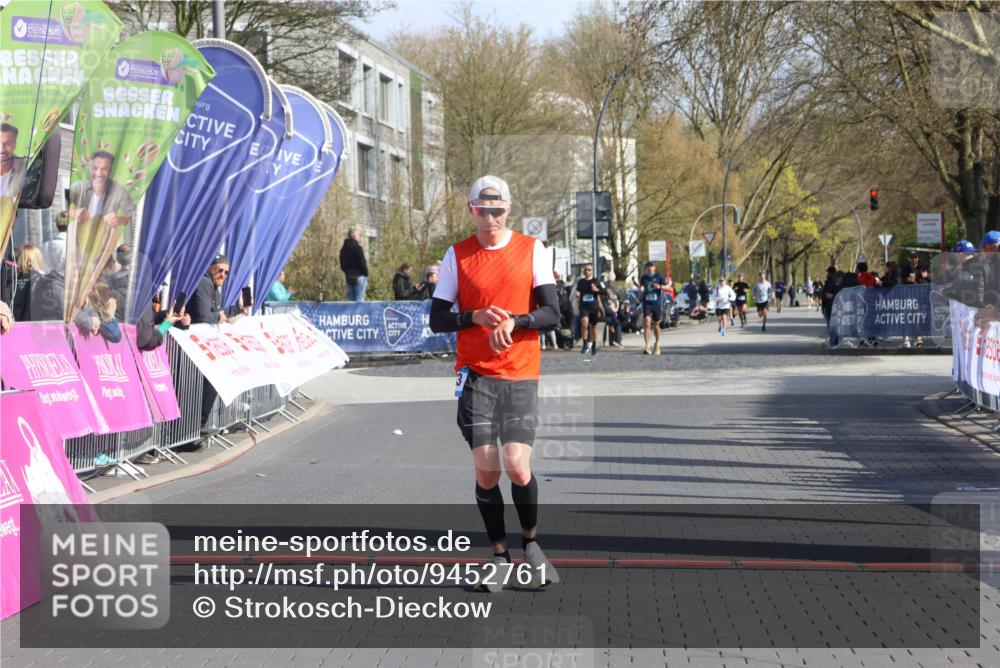 12.04.2026 - 45. Internationalen Wilhelmsburger Insellauf Strokosch-Dieckow http://msf.ph/oto/9452761 12.04.2026 10:25:02 Ziel 4143 meine-sportfotos.de