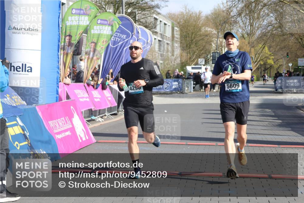 12.04.2026 - 45. Internationalen Wilhelmsburger Insellauf Strokosch-Dieckow http://msf.ph/oto/9452809 12.04.2026 10:25:13 Ziel 5609, 4296 meine-sportfotos.de