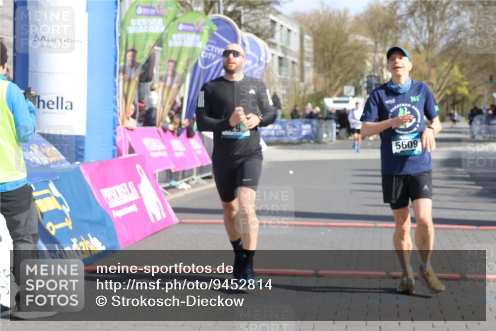 12.04.2026 - 45. Internationalen Wilhelmsburger Insellauf Strokosch-Dieckow http://msf.ph/oto/9452814 12.04.2026 10:25:14 Ziel 5609, 4296 meine-sportfotos.de