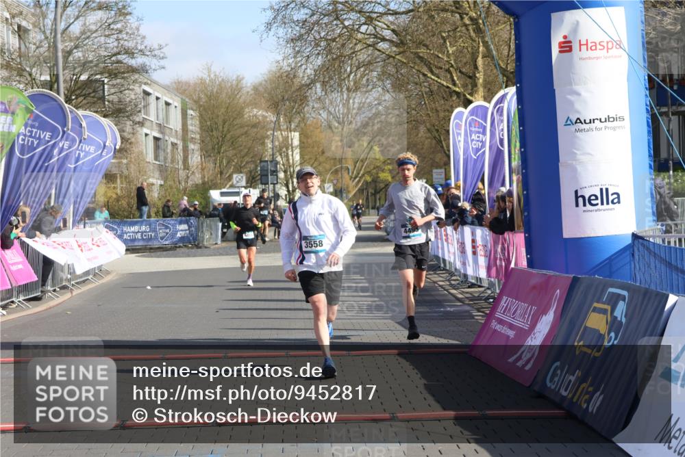 12.04.2026 - 45. Internationalen Wilhelmsburger Insellauf Strokosch-Dieckow http://msf.ph/oto/9452817 12.04.2026 10:25:19 Ziel 3558, 4495 meine-sportfotos.de