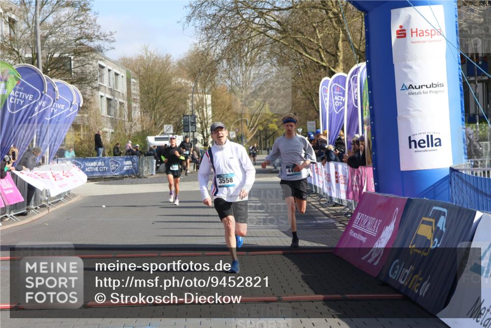 12.04.2026 - 45. Internationalen Wilhelmsburger Insellauf Strokosch-Dieckow http://msf.ph/oto/9452821 12.04.2026 10:25:19 Ziel 3558, 4495 meine-sportfotos.de