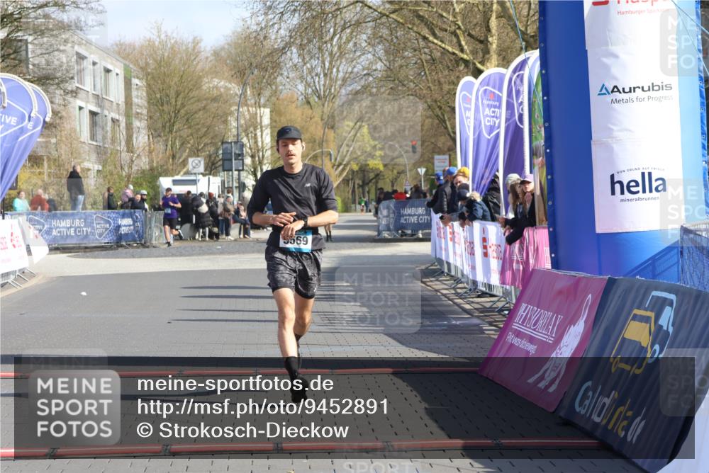 12.04.2026 - 45. Internationalen Wilhelmsburger Insellauf Strokosch-Dieckow http://msf.ph/oto/9452891 12.04.2026 10:25:28 Ziel 5415, 5569 meine-sportfotos.de
