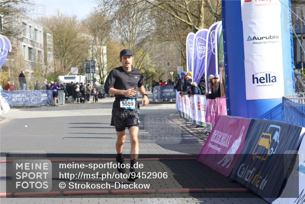 12.04.2026 - 45. Internationalen Wilhelmsburger Insellauf Strokosch-Dieckow http://msf.ph/oto/9452906 12.04.2026 10:25:28 Ziel 5415, 5569 meine-sportfotos.de