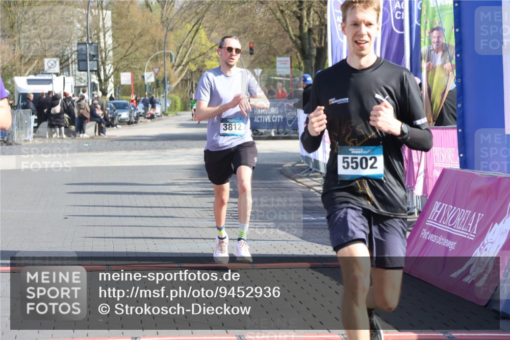 12.04.2026 - 45. Internationalen Wilhelmsburger Insellauf Strokosch-Dieckow http://msf.ph/oto/9452936 12.04.2026 10:25:41 Ziel 3321, 5502, 3812 meine-sportfotos.de