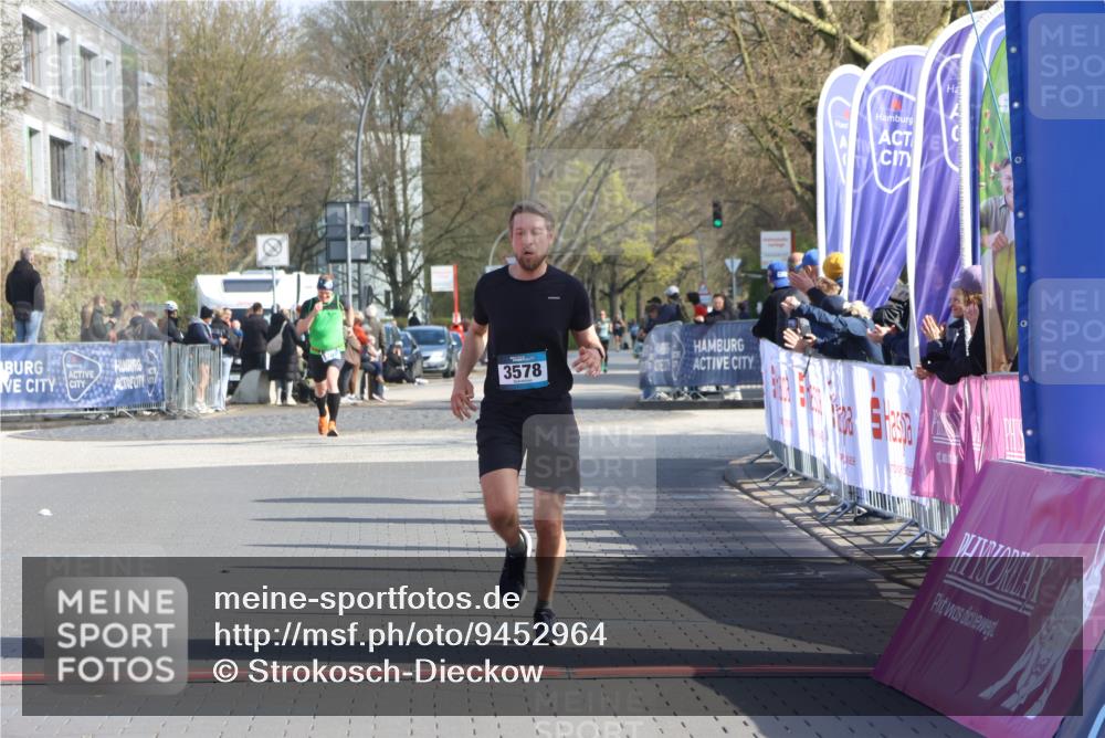 12.04.2026 - 45. Internationalen Wilhelmsburger Insellauf Strokosch-Dieckow http://msf.ph/oto/9452964 12.04.2026 10:26:02 Ziel 3578 meine-sportfotos.de