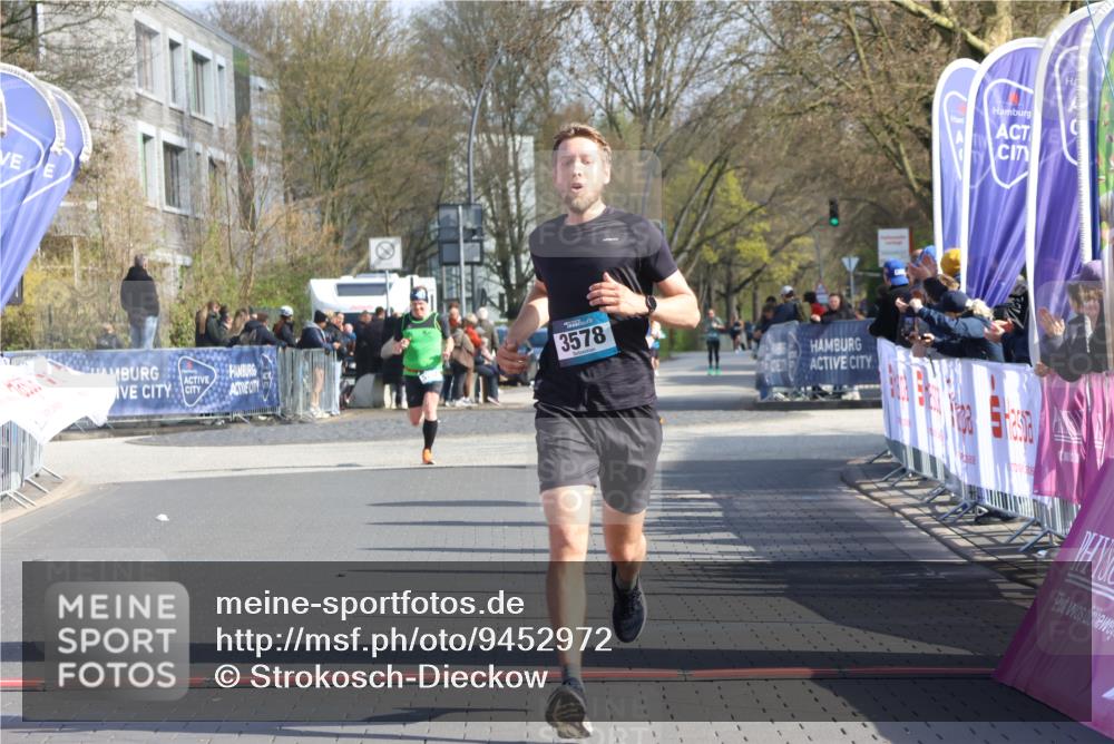 12.04.2026 - 45. Internationalen Wilhelmsburger Insellauf Strokosch-Dieckow http://msf.ph/oto/9452972 12.04.2026 10:26:02 Ziel 3578 meine-sportfotos.de