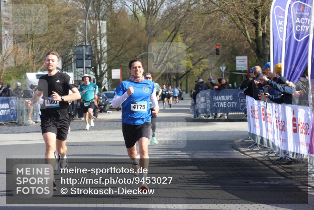12.04.2026 - 45. Internationalen Wilhelmsburger Insellauf Strokosch-Dieckow http://msf.ph/oto/9453027 12.04.2026 10:26:20 Ziel 4175, 4460, 2382 meine-sportfotos.de
