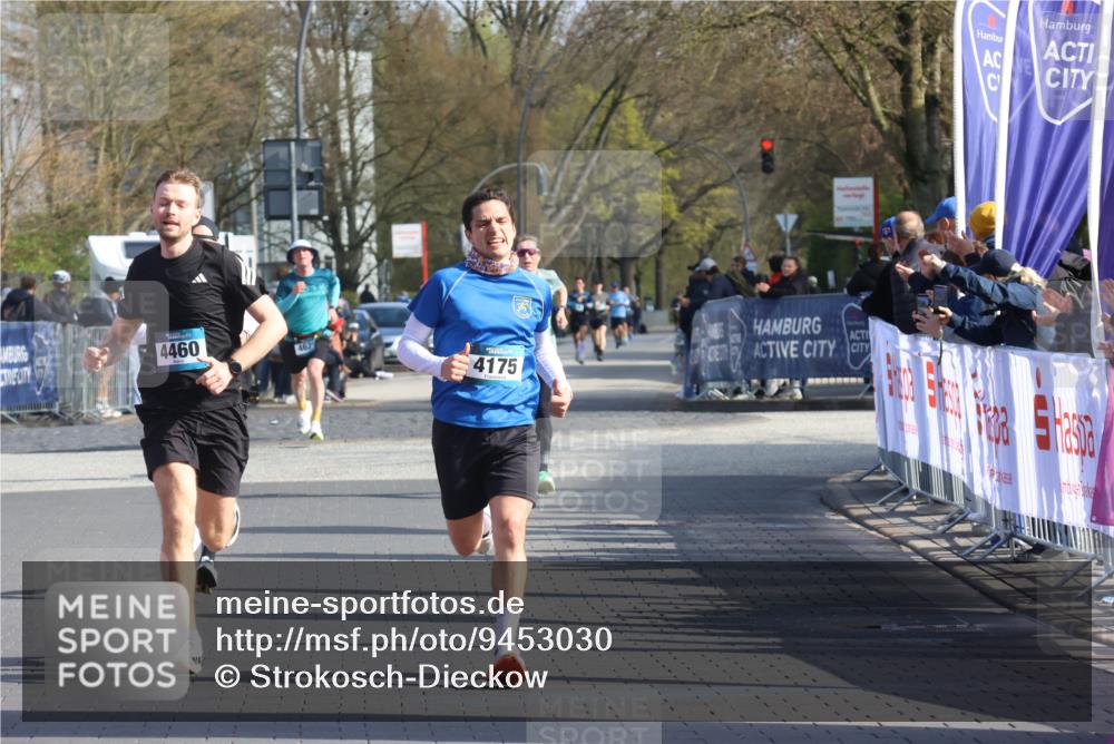 12.04.2026 - 45. Internationalen Wilhelmsburger Insellauf Strokosch-Dieckow http://msf.ph/oto/9453030 12.04.2026 10:26:20 Ziel 4175, 4460, 2382 meine-sportfotos.de