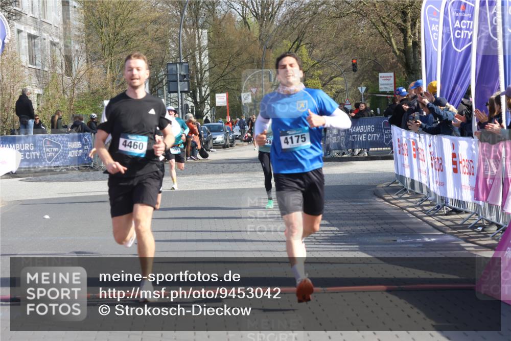12.04.2026 - 45. Internationalen Wilhelmsburger Insellauf Strokosch-Dieckow http://msf.ph/oto/9453042 12.04.2026 10:26:21 Ziel 4175, 4460, 2382 meine-sportfotos.de