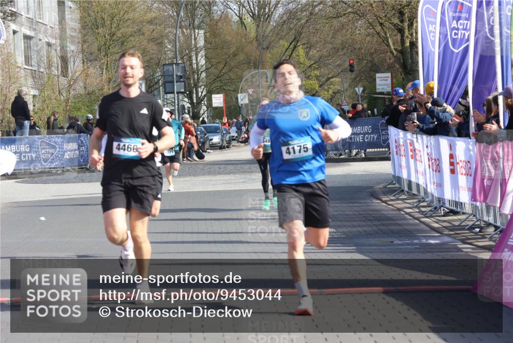 12.04.2026 - 45. Internationalen Wilhelmsburger Insellauf Strokosch-Dieckow http://msf.ph/oto/9453044 12.04.2026 10:26:21 Ziel 4175, 4460, 2382 meine-sportfotos.de