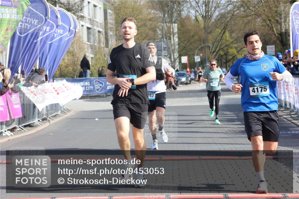 12.04.2026 - 45. Internationalen Wilhelmsburger Insellauf Strokosch-Dieckow http://msf.ph/oto/9453053 12.04.2026 10:26:22 Ziel 4175, 4460, 2382, 3487 meine-sportfotos.de