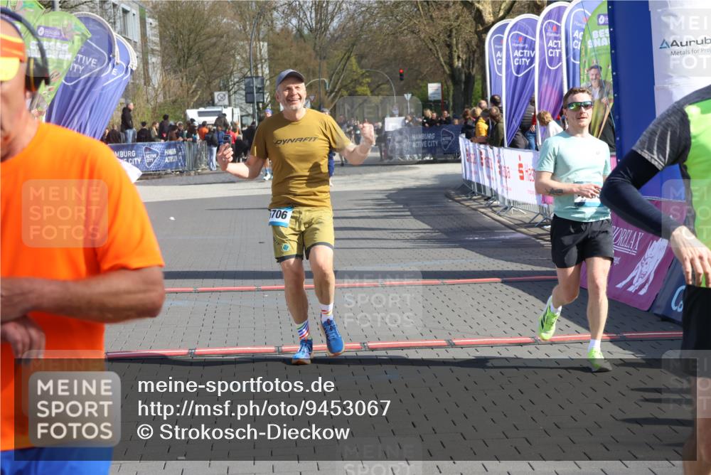 12.04.2026 - 45. Internationalen Wilhelmsburger Insellauf Strokosch-Dieckow http://msf.ph/oto/9453067 12.04.2026 10:38:13 Ziel 2657, 4833, 5706 meine-sportfotos.de