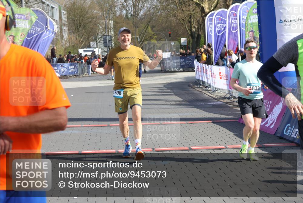 12.04.2026 - 45. Internationalen Wilhelmsburger Insellauf Strokosch-Dieckow http://msf.ph/oto/9453073 12.04.2026 10:38:13 Ziel 2657, 4833, 5706 meine-sportfotos.de