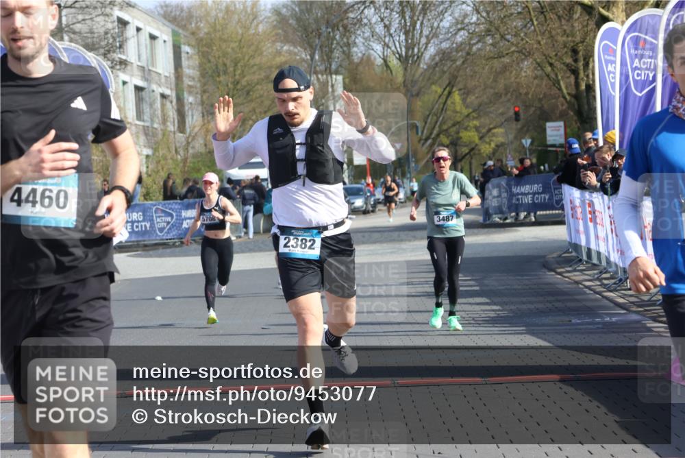 12.04.2026 - 45. Internationalen Wilhelmsburger Insellauf Strokosch-Dieckow http://msf.ph/oto/9453077 12.04.2026 10:26:23 Ziel 4175, 4460, 2382, 3487, 5708 meine-sportfotos.de