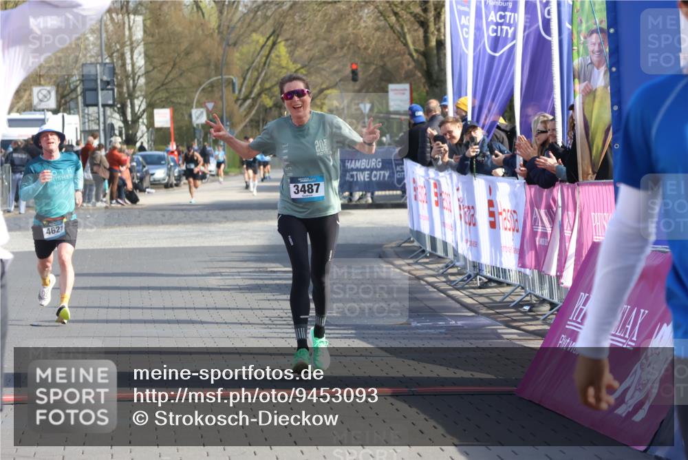 12.04.2026 - 45. Internationalen Wilhelmsburger Insellauf Strokosch-Dieckow http://msf.ph/oto/9453093 12.04.2026 10:26:24 Ziel 4175, 4460, 2382, 3487, 5708, 4621 meine-sportfotos.de