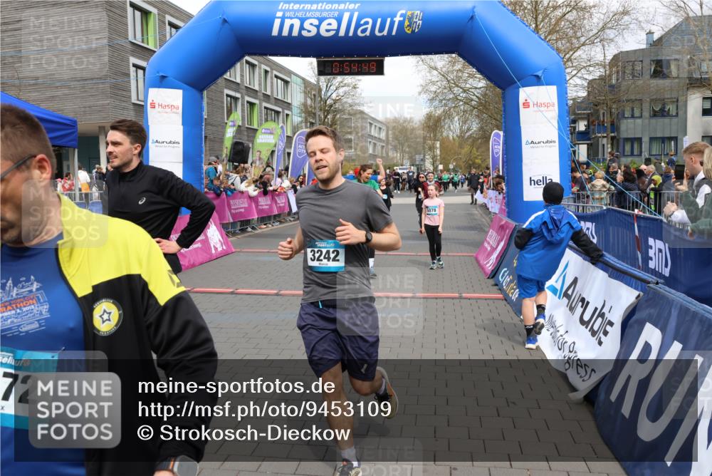 12.04.2026 - 45. Internationalen Wilhelmsburger Insellauf Strokosch-Dieckow http://msf.ph/oto/9453109 12.04.2026 13:07:49 Ziel 3242, 5078, 2925, 5226, 2745, 5028, 5148 meine-sportfotos.de