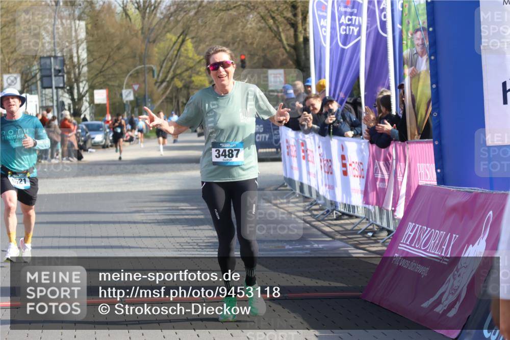 12.04.2026 - 45. Internationalen Wilhelmsburger Insellauf Strokosch-Dieckow http://msf.ph/oto/9453118 12.04.2026 10:26:25 Ziel 4175, 4460, 2382, 3487, 5708, 4621 meine-sportfotos.de