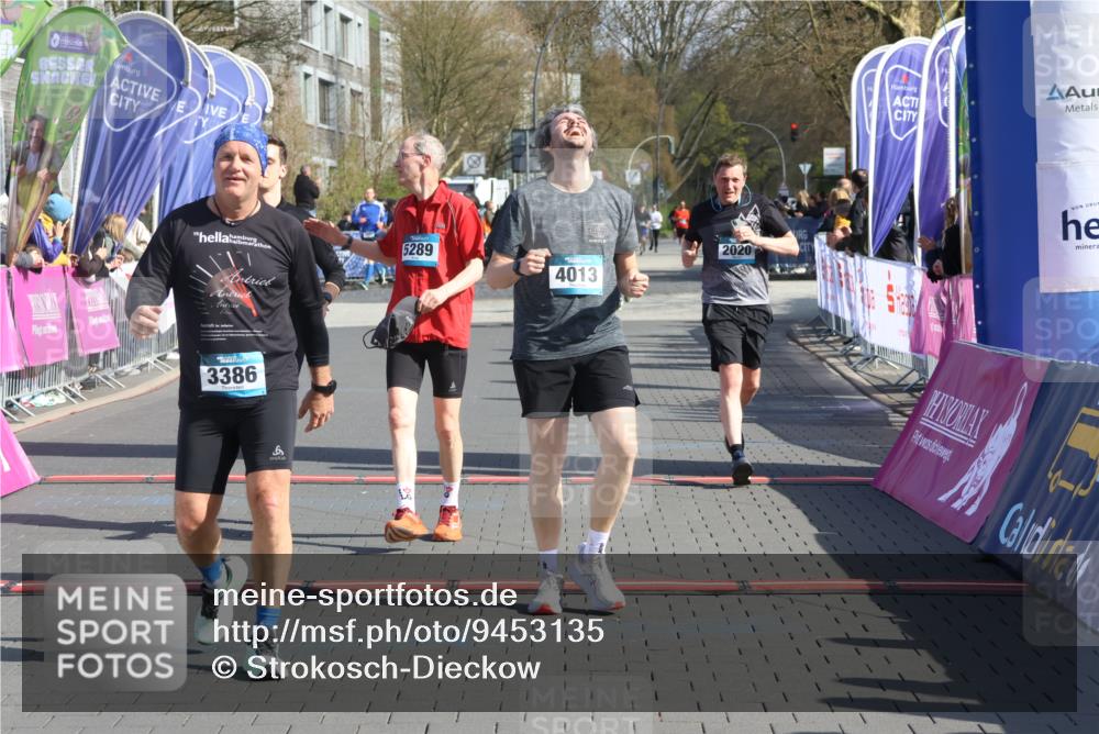 12.04.2026 - 45. Internationalen Wilhelmsburger Insellauf Strokosch-Dieckow http://msf.ph/oto/9453135 12.04.2026 10:38:25 Ziel 4013, 3386, 5289, 2537, 2020 meine-sportfotos.de