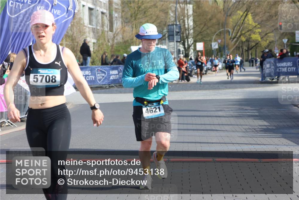 12.04.2026 - 45. Internationalen Wilhelmsburger Insellauf Strokosch-Dieckow http://msf.ph/oto/9453138 12.04.2026 10:26:28 Ziel 2382, 3487, 5708, 4621 meine-sportfotos.de
