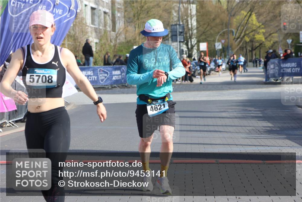 12.04.2026 - 45. Internationalen Wilhelmsburger Insellauf Strokosch-Dieckow http://msf.ph/oto/9453141 12.04.2026 10:26:28 Ziel 2382, 3487, 5708, 4621 meine-sportfotos.de