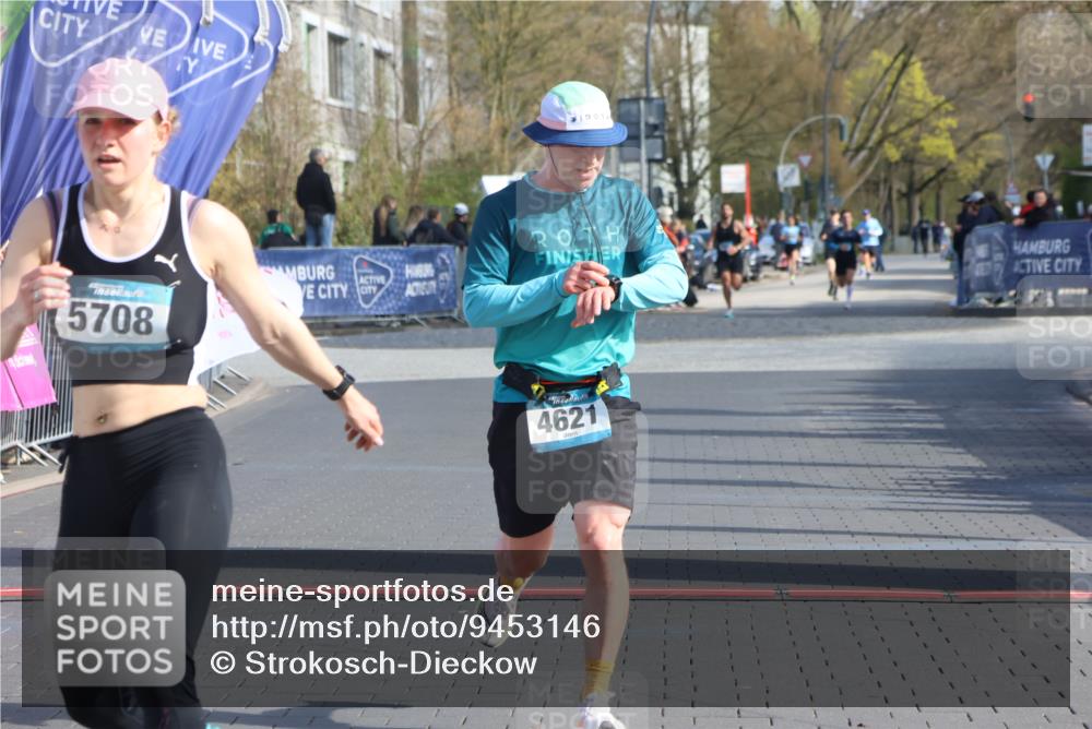 12.04.2026 - 45. Internationalen Wilhelmsburger Insellauf Strokosch-Dieckow http://msf.ph/oto/9453146 12.04.2026 10:26:28 Ziel 2382, 3487, 5708, 4621 meine-sportfotos.de