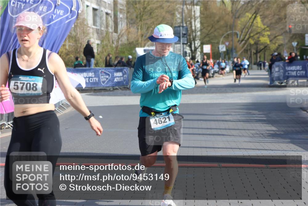 12.04.2026 - 45. Internationalen Wilhelmsburger Insellauf Strokosch-Dieckow http://msf.ph/oto/9453149 12.04.2026 10:26:28 Ziel 2382, 3487, 5708, 4621 meine-sportfotos.de
