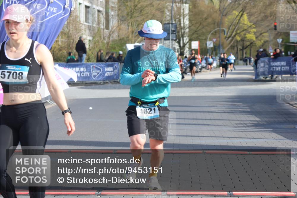12.04.2026 - 45. Internationalen Wilhelmsburger Insellauf Strokosch-Dieckow http://msf.ph/oto/9453151 12.04.2026 10:26:28 Ziel 2382, 3487, 5708, 4621 meine-sportfotos.de