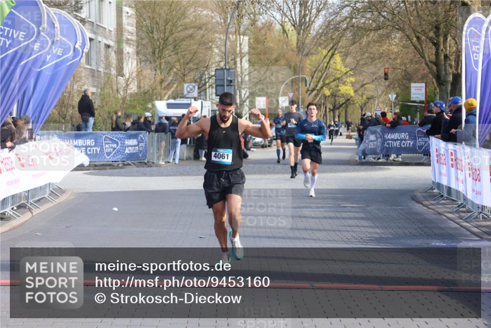 12.04.2026 - 45. Internationalen Wilhelmsburger Insellauf Strokosch-Dieckow http://msf.ph/oto/9453160 12.04.2026 10:26:39 Ziel 4061 meine-sportfotos.de