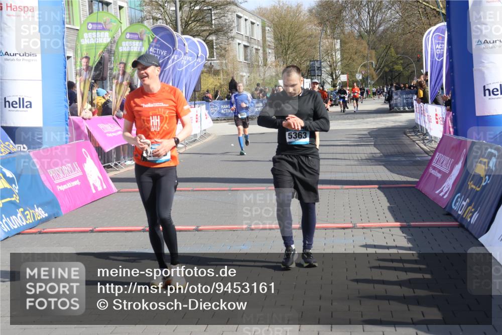 12.04.2026 - 45. Internationalen Wilhelmsburger Insellauf Strokosch-Dieckow http://msf.ph/oto/9453161 12.04.2026 10:38:33 Ziel 5363, 2986, 5732 meine-sportfotos.de