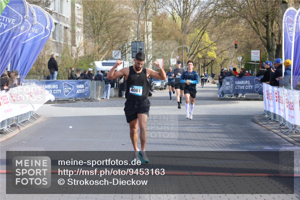 12.04.2026 - 45. Internationalen Wilhelmsburger Insellauf Strokosch-Dieckow http://msf.ph/oto/9453163 12.04.2026 10:26:39 Ziel 4061 meine-sportfotos.de