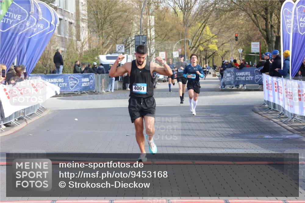 12.04.2026 - 45. Internationalen Wilhelmsburger Insellauf Strokosch-Dieckow http://msf.ph/oto/9453168 12.04.2026 10:26:39 Ziel 4061 meine-sportfotos.de
