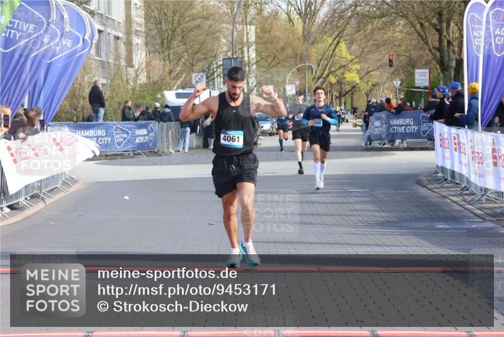 12.04.2026 - 45. Internationalen Wilhelmsburger Insellauf Strokosch-Dieckow http://msf.ph/oto/9453171 12.04.2026 10:26:39 Ziel 4061 meine-sportfotos.de