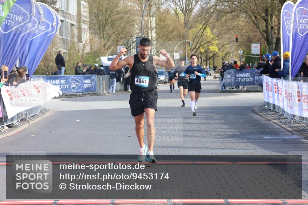 12.04.2026 - 45. Internationalen Wilhelmsburger Insellauf Strokosch-Dieckow http://msf.ph/oto/9453174 12.04.2026 10:26:40 Ziel 4061 meine-sportfotos.de