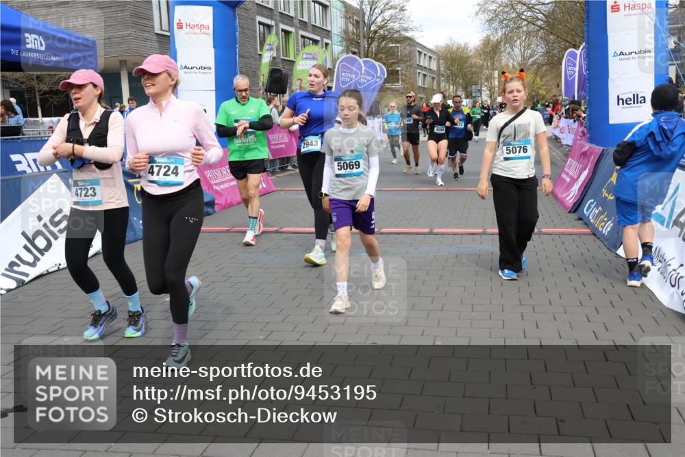 12.04.2026 - 45. Internationalen Wilhelmsburger Insellauf Strokosch-Dieckow http://msf.ph/oto/9453195 12.04.2026 13:07:40 Ziel 5069, 5076, 4723, 4724, 2943, 4722, 5202, 4094, 3672, 5497, 5499, 5461 meine-sportfotos.de