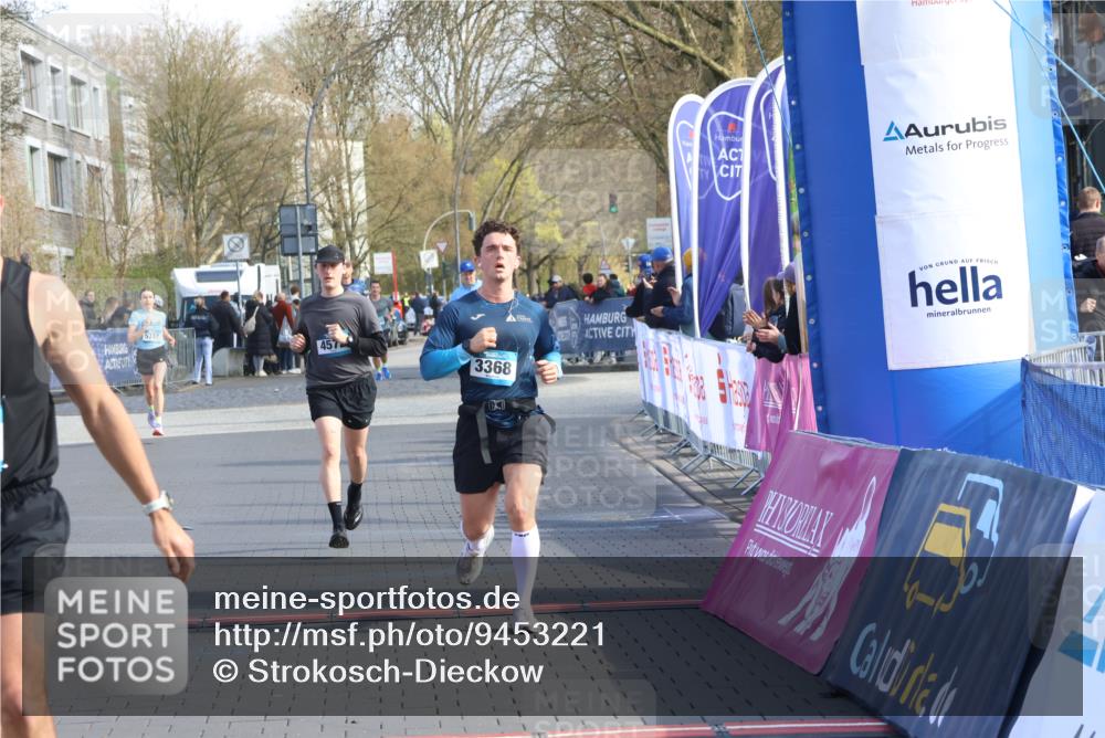 12.04.2026 - 45. Internationalen Wilhelmsburger Insellauf Strokosch-Dieckow http://msf.ph/oto/9453221 12.04.2026 10:26:44 Ziel 4061, 3368, 4572 meine-sportfotos.de