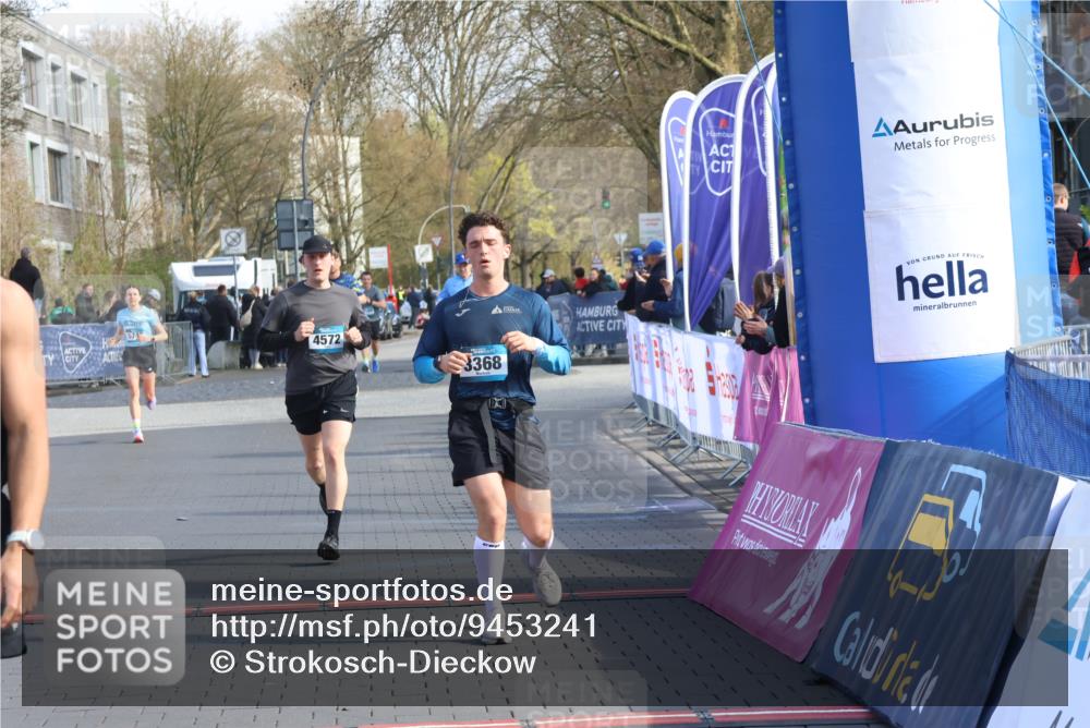 12.04.2026 - 45. Internationalen Wilhelmsburger Insellauf Strokosch-Dieckow http://msf.ph/oto/9453241 12.04.2026 10:26:45 Ziel 4061, 3368, 4572 meine-sportfotos.de