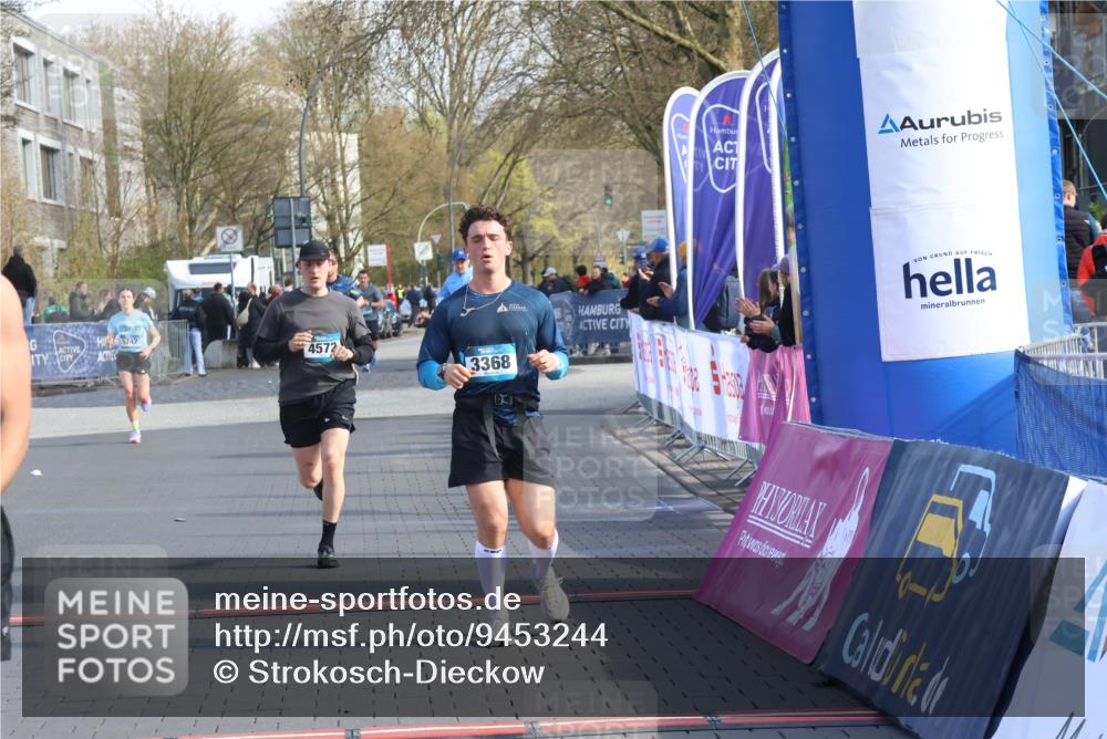 12.04.2026 - 45. Internationalen Wilhelmsburger Insellauf Strokosch-Dieckow http://msf.ph/oto/9453244 12.04.2026 10:26:45 Ziel 4061, 3368, 4572 meine-sportfotos.de