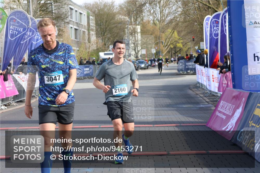 12.04.2026 - 45. Internationalen Wilhelmsburger Insellauf Strokosch-Dieckow http://msf.ph/oto/9453271 12.04.2026 10:26:55 Ziel 5742, 4225, 3752, 3047, 2160 meine-sportfotos.de