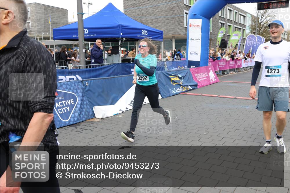 12.04.2026 - 45. Internationalen Wilhelmsburger Insellauf Strokosch-Dieckow http://msf.ph/oto/9453273 12.04.2026 13:07:23 Ziel 3292, 5510, 4885 meine-sportfotos.de