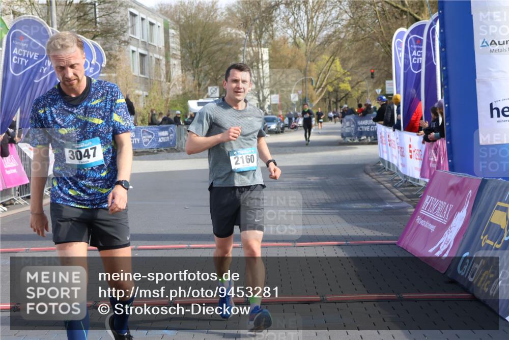 12.04.2026 - 45. Internationalen Wilhelmsburger Insellauf Strokosch-Dieckow http://msf.ph/oto/9453281 12.04.2026 10:26:55 Ziel 5742, 4225, 3752, 3047, 2160 meine-sportfotos.de