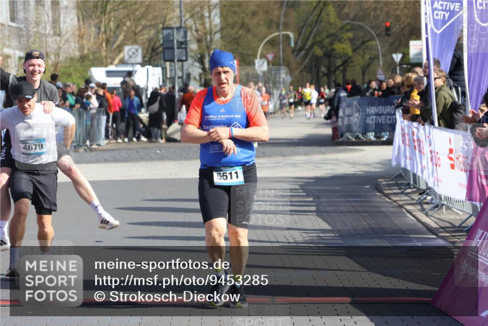 12.04.2026 - 45. Internationalen Wilhelmsburger Insellauf Strokosch-Dieckow http://msf.ph/oto/9453285 12.04.2026 10:39:14 Ziel 5511, 4679, 2115 meine-sportfotos.de